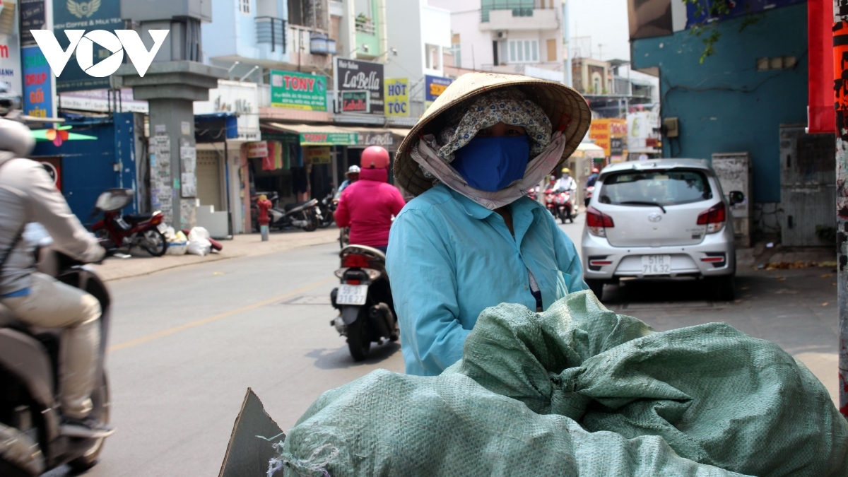 Heat wave bakes southern Vietnam, lasts for several days